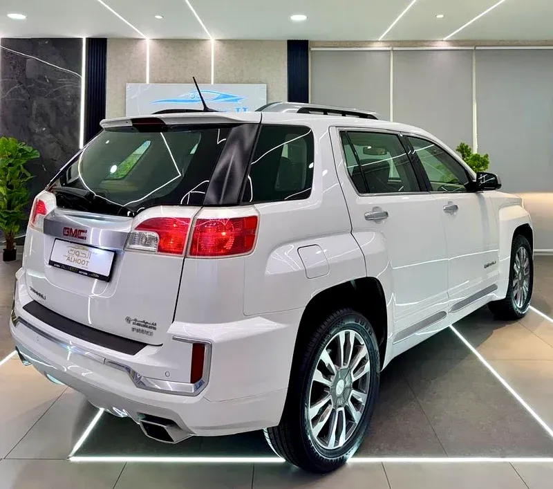 جي أم سي تيرين 2017